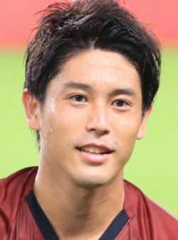 内田篤人と嫁の榎田優紀の出会いや馴れ初めは 娘の名前や幼稚園についても 話題のニュース速報