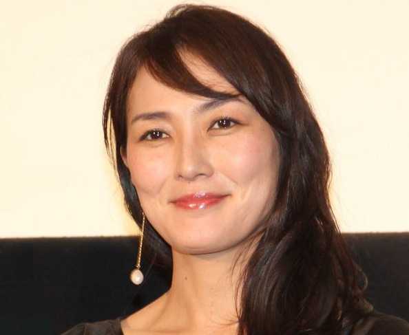 石田ゆり子に旦那はいる？結婚しない理由と歴代彼氏まとめ | 話題のニュース速報